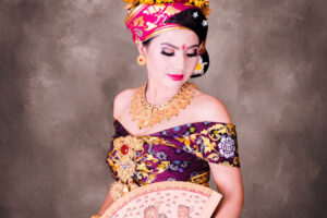 Jasa Studio Foto Adat Bali di Rudhia Salon Dps WA 08123996300