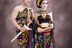 Jasa Foto Studio Adat Bali dengan Riasan dan Busana Lengkap