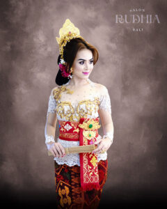 jasa foto adat Bali untuk wisuda